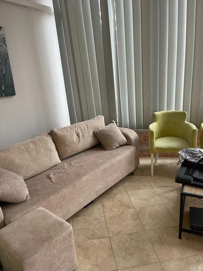 Tirane, jepet me qera apartament 3+1 Kati 2, 105 m² 900 € (Kopshti Botanik)