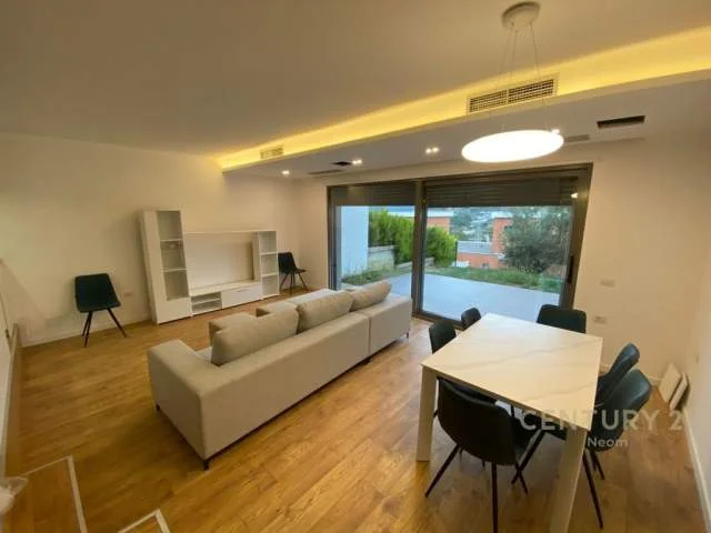 Tirane, jepet me qera Vile 2+1+BLK Kati 2, 124 m² 1.400 Euro (Mullet)