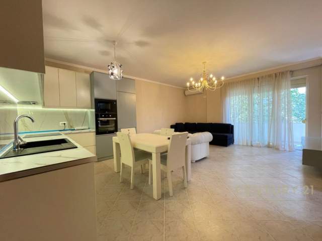 Tirane, jepet me qera apartament Kati 1, 145 m² 1.000 Euro (Liqeni i Thatë)