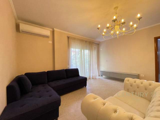 Tirane, jepet me qera apartament Kati 1, 145 m² 1.000 Euro (Liqeni i Thatë)