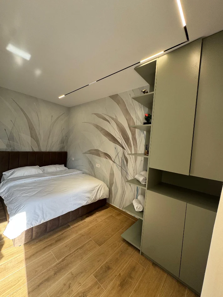 Tirane, shes garsonier 3+1 Kati 4, 84 m² 255.000 € (Mine Peza)