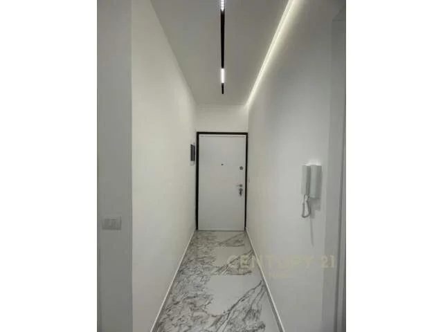 Tirane, jepet me qera apartament 2+1+BLK Kati 6, 110 m² 1.300 Euro (Komuna e Parisit)