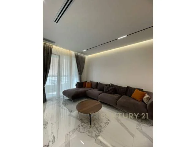 Tirane, jepet me qera apartament 2+1+BLK Kati 6, 110 m² 1.300 Euro (Komuna e Parisit)