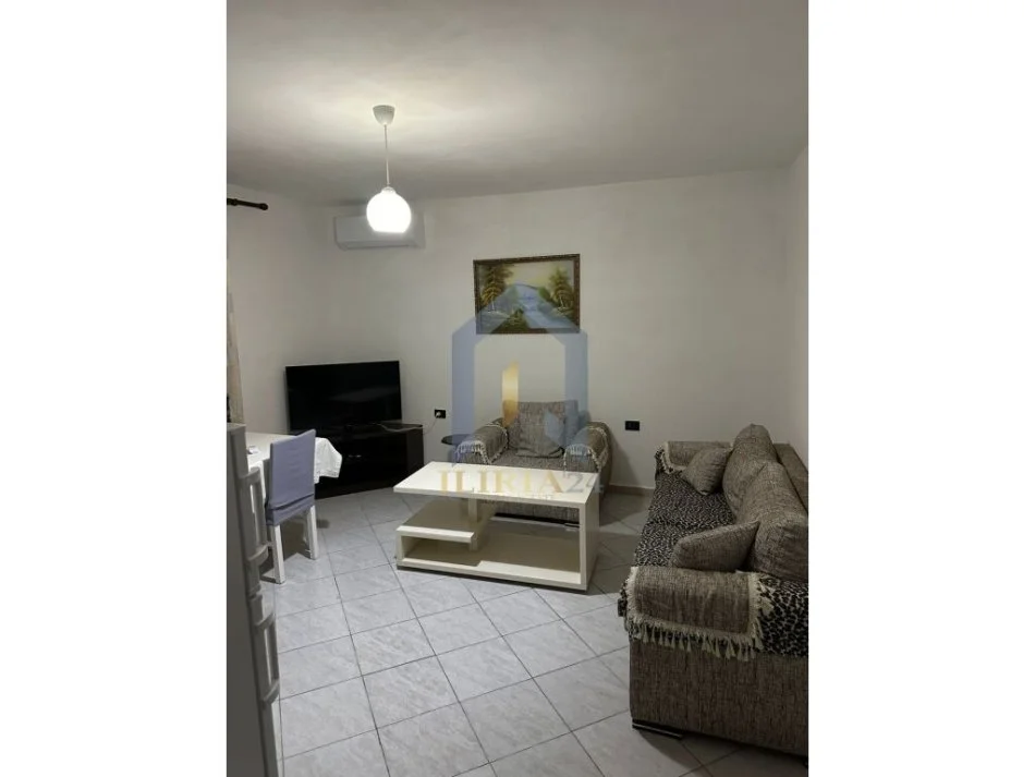 Tirane, jepet me qera apartament 1+1 Kati 1, 65 m² 450 € (rruga Dhimiter shuteriqi)