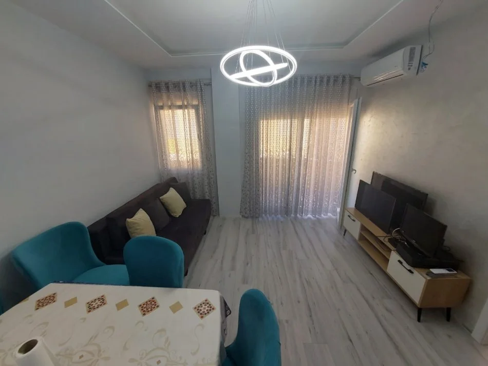 Durres, shitet apartament 2+1+Ballkon, Kati 3 banim, 78 m2 100,000 € (PLAZHI GOLEMIT)