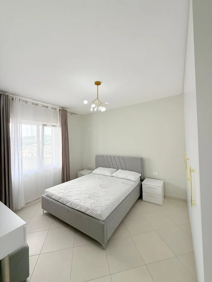 Vlore, jepet me qera apartament 1+1+Ballkon , 78 m² 350 € 