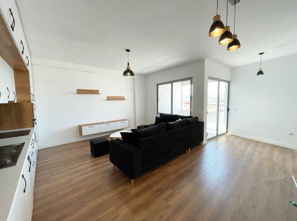 Tirane, shitet apartament 2+1+Aneks+Ballkon , 104 m² 156.000 € (Yzberisht)