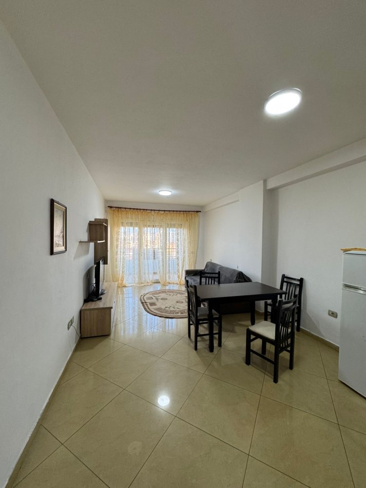 Tirane, jepet me qera apartament 1+1+Ballkon Kati 5, 90 m² 450 € (Astir)