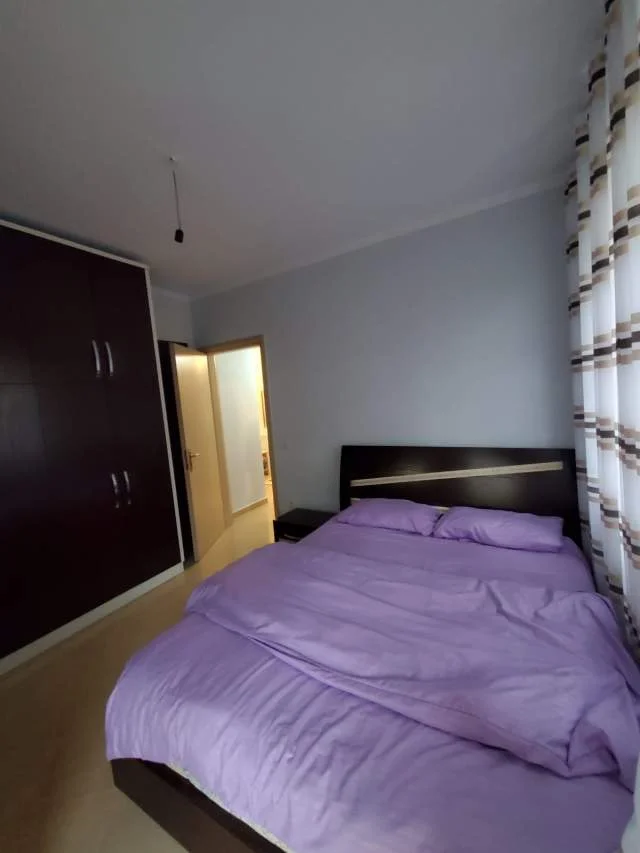 Tirane, jepet me qera apartament 2+1 Kati 2, 97 m² 350 Euro (Muhamed Deliu)