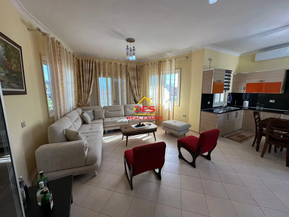 Vlore, jepet me qera shtepi 1+1+Ballkon Kati 2, 70 m² 350 € (Rruga Dervish Hekali)