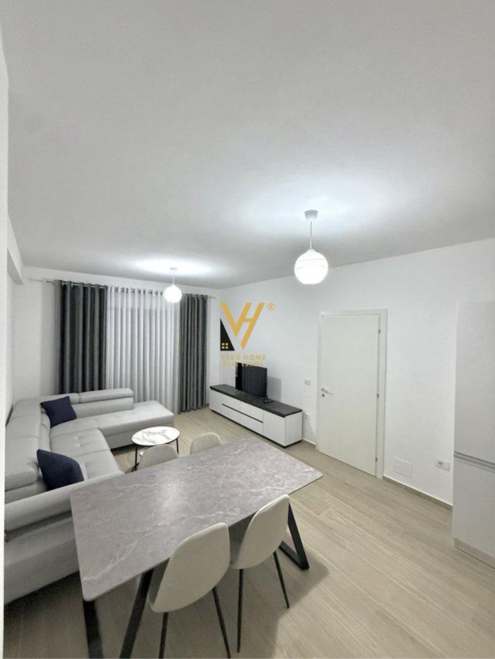 Tirane, jepet me qera apartament 2+1+Ballkon Kati 2, 102 m² 700 € (UNAZA E RE)