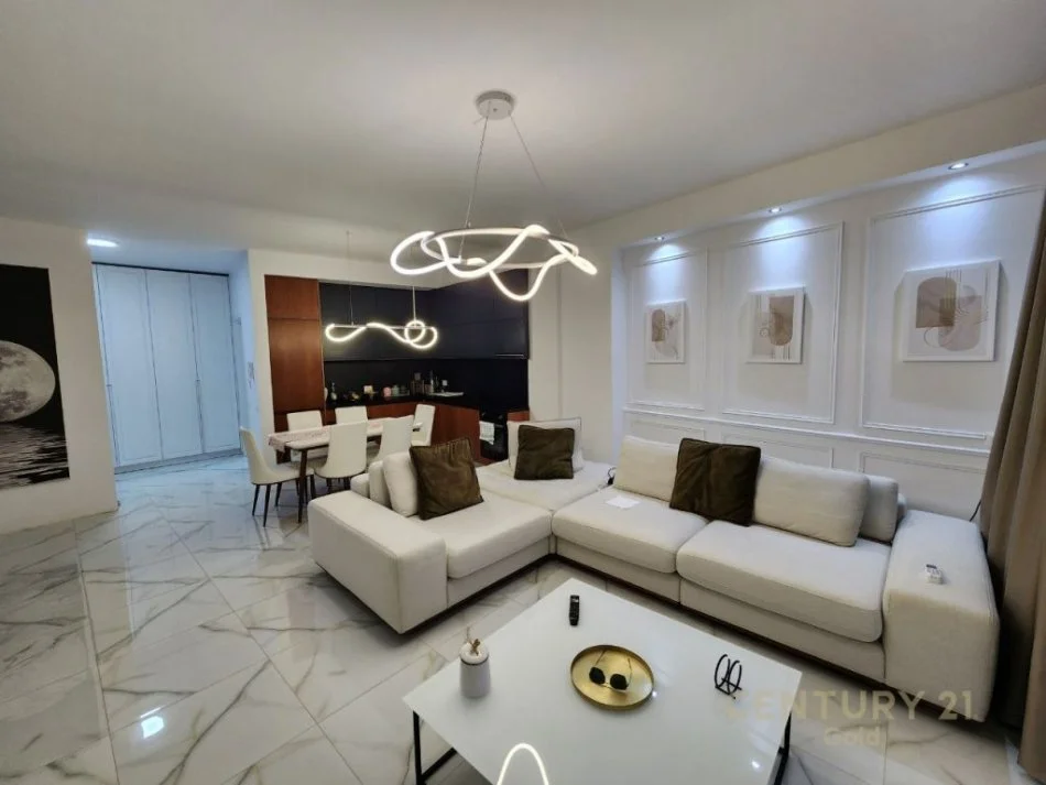 Tirane, shes apartament 1+1 Kati 2, 80 m² 165.000 € (Rruga e dibres)