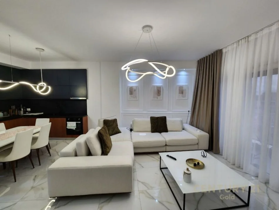 Tirane, shes apartament 1+1 Kati 2, 80 m² 165.000 € (Rruga e dibres)