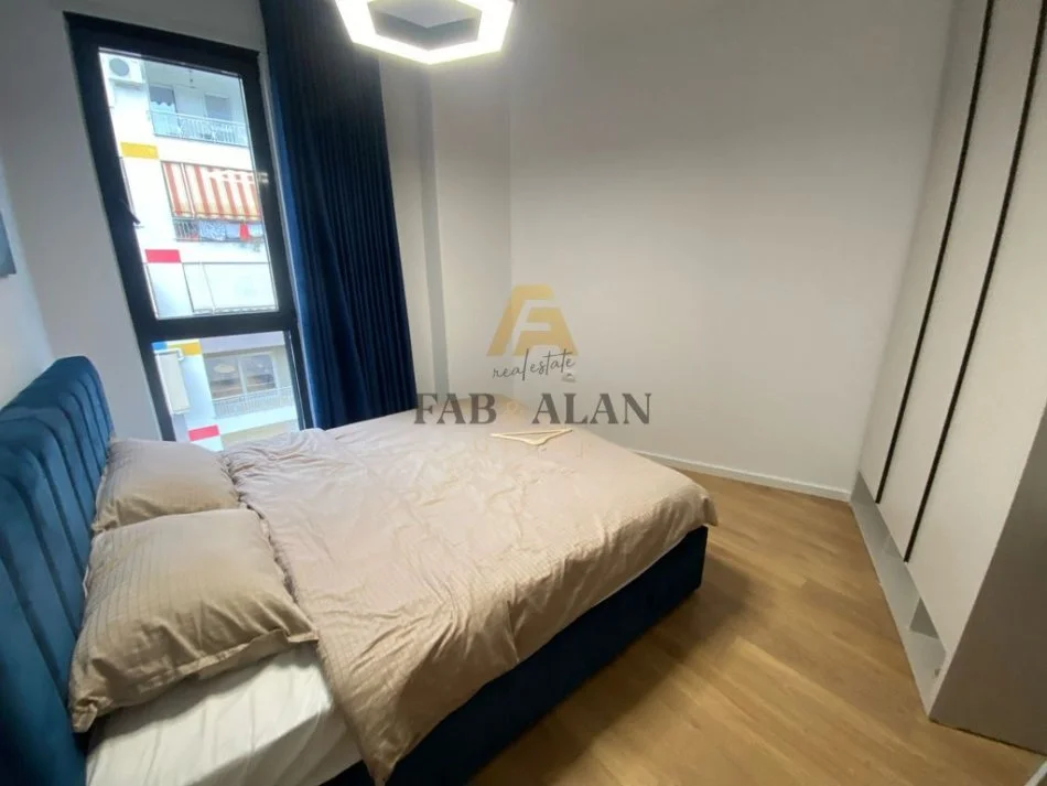 Tirane, jepet me qera apartament 1+1 Kati 6, 600 € (Kopshti Zoologjik)