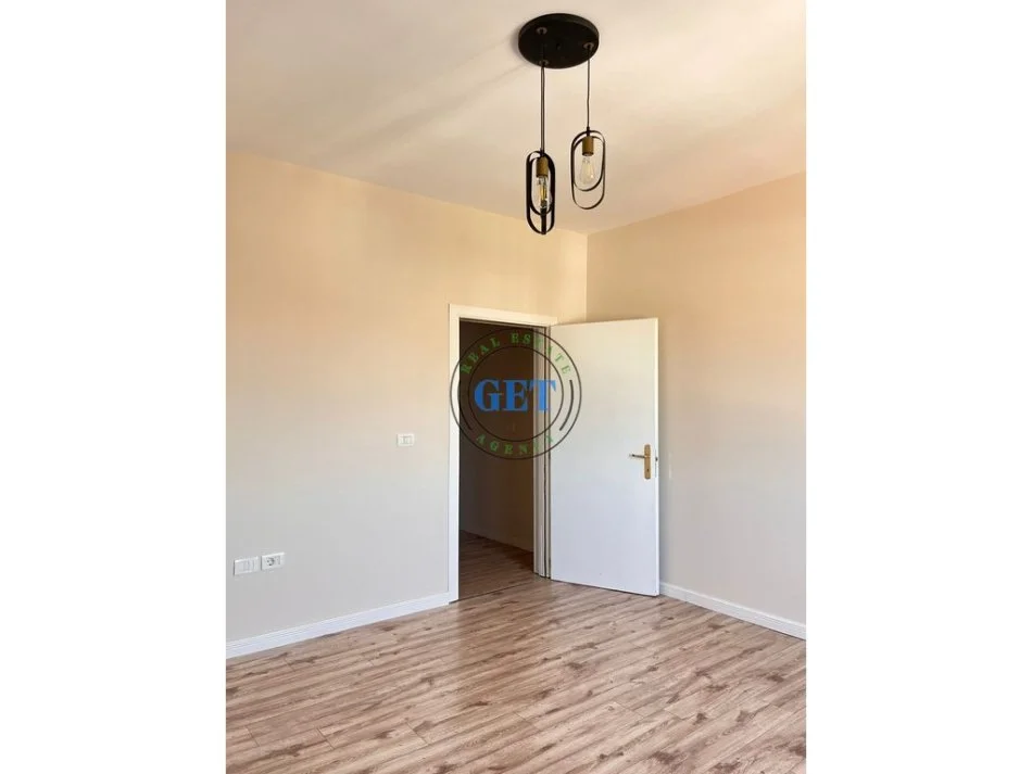 Durres, shitet apartament 1+1+Ballkon Kati 4, 63 m² 75.000 € 