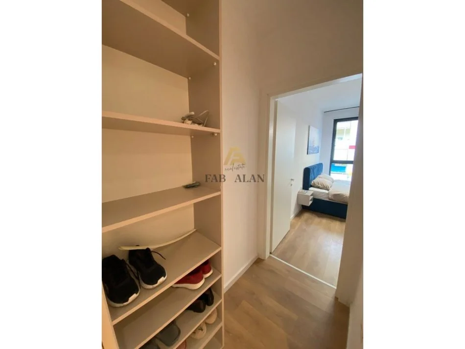 Tirane, jepet me qera apartament 1+1 Kati 6, 600 € (Kopshti Zoologjik)