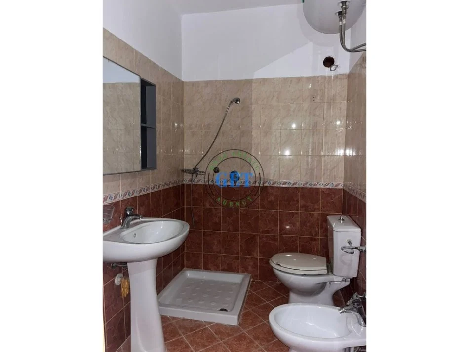Durres, shitet apartament 1+1+Ballkon Kati 4, 63 m² 75.000 € (Plazh Iliria)