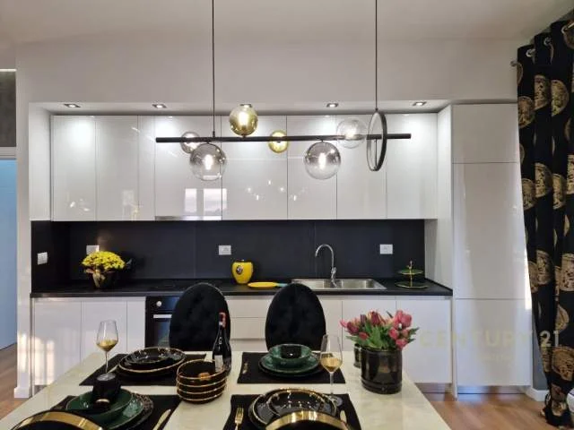 Tirane, shitet apartament 2+1+BLK Kati 8, 124 m²  (Reshit Collaku, Shallvaret)