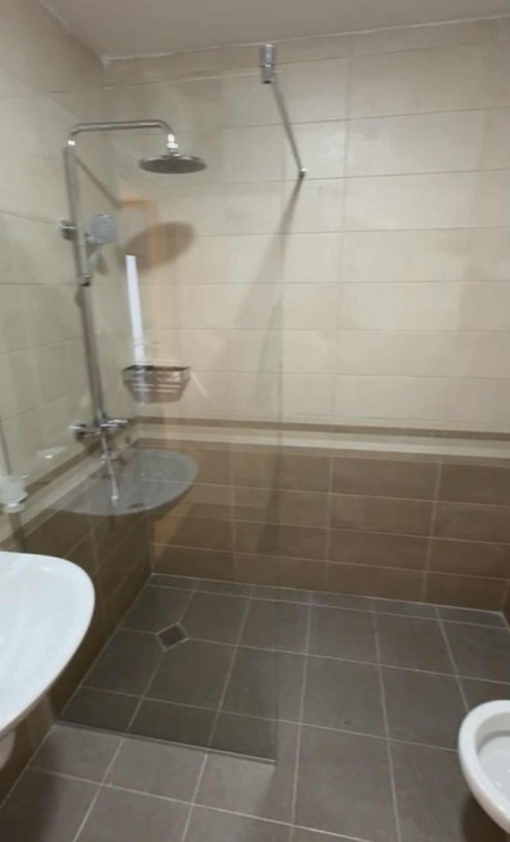 Tirane, jepet me qera apartament 1+1+Ballkon Kati 6, 70 m² 570 € (KOMPLEKSI FIOIR DI BOSKO)