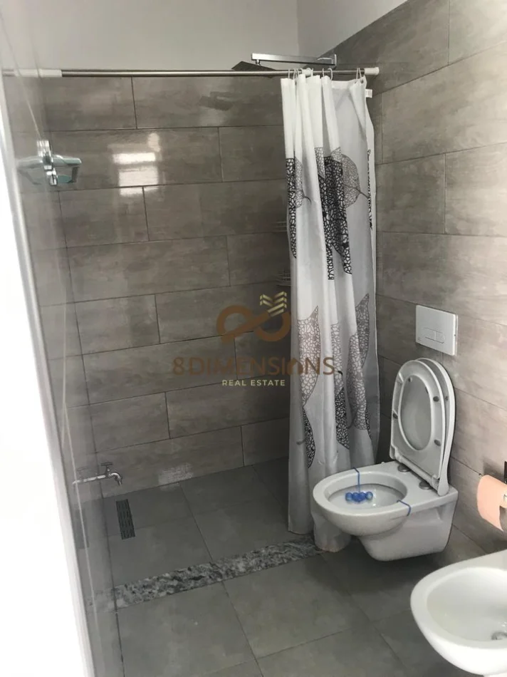 Jepet me qera apartament 1+1 ne Rrugen Todi Shkurti, prane Kompleksit Grand (D8241A-203)
