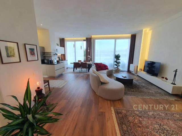 Tirane, jepet me qera apartament 2+1+BLK Kati 2, 135 m² 1.250 Euro (prane Radisson Collection)