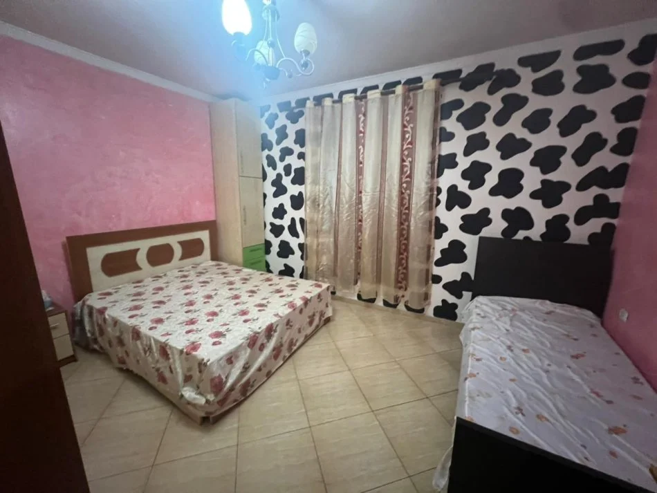 Tirane, shitet shtepi , 2 Kateshe 108 m² 190.000 € (Shkoze)