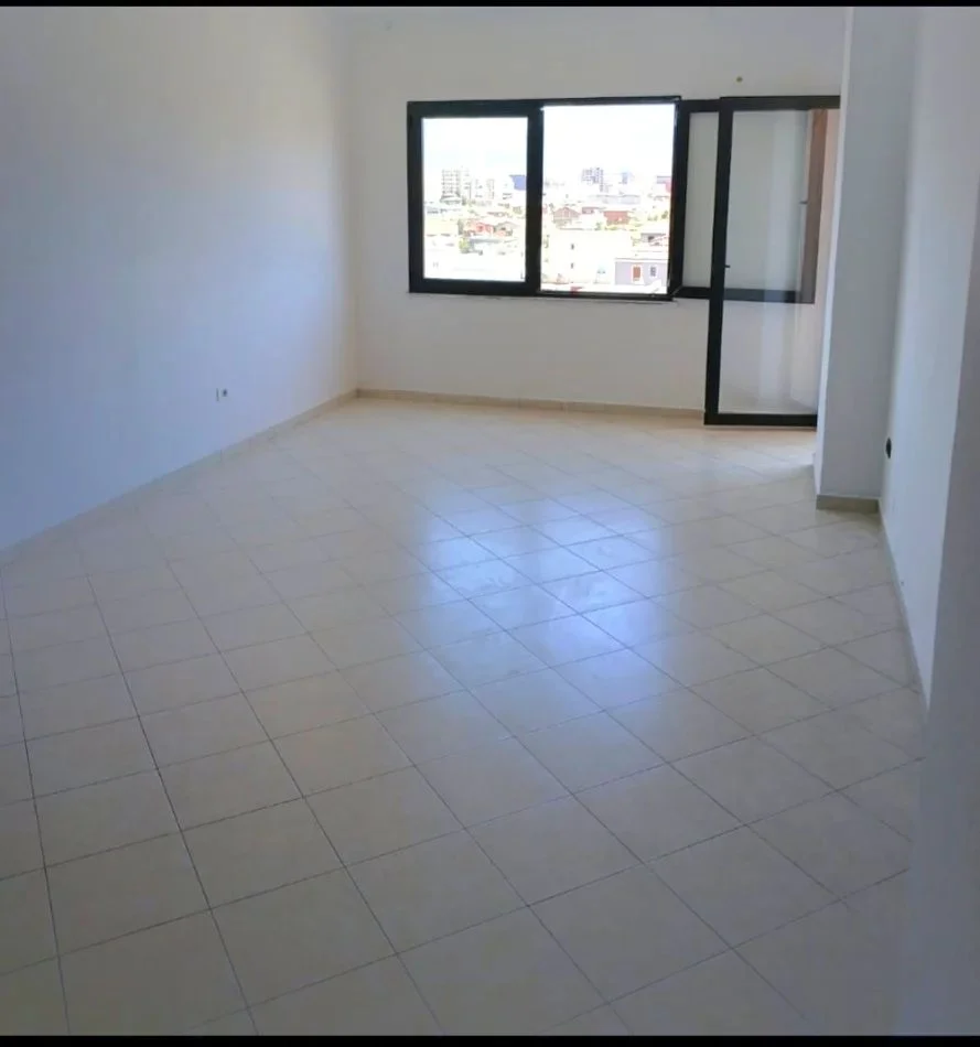 Tirane, shes apartament 1+1+Ballkon Kati 6, 78 m² 110.000 € (Yzberisht)