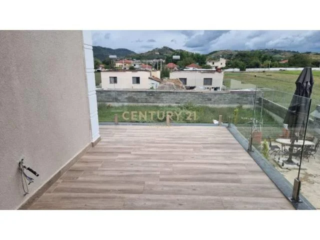 Tirane, jepet me qera Vile 4+1+BLK Kati 2, 780 m² 2.000 Euro (Vaqarr, Tirana)