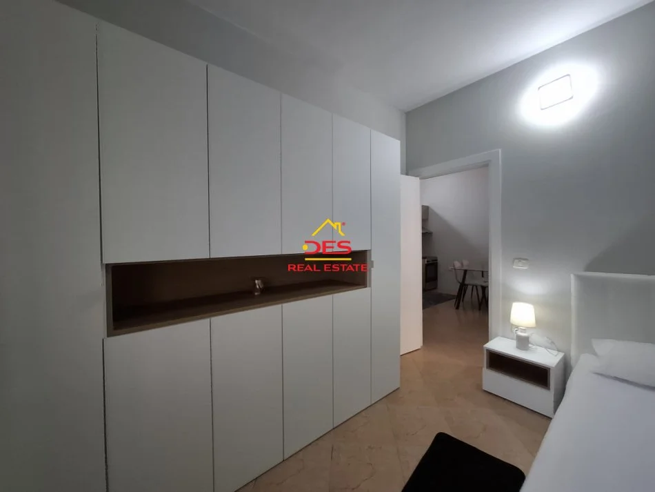 Vlore, jepet me qera apartament 1+1 Kati 0, 70 m² 300 € (Rruga gjergj Arianiti)