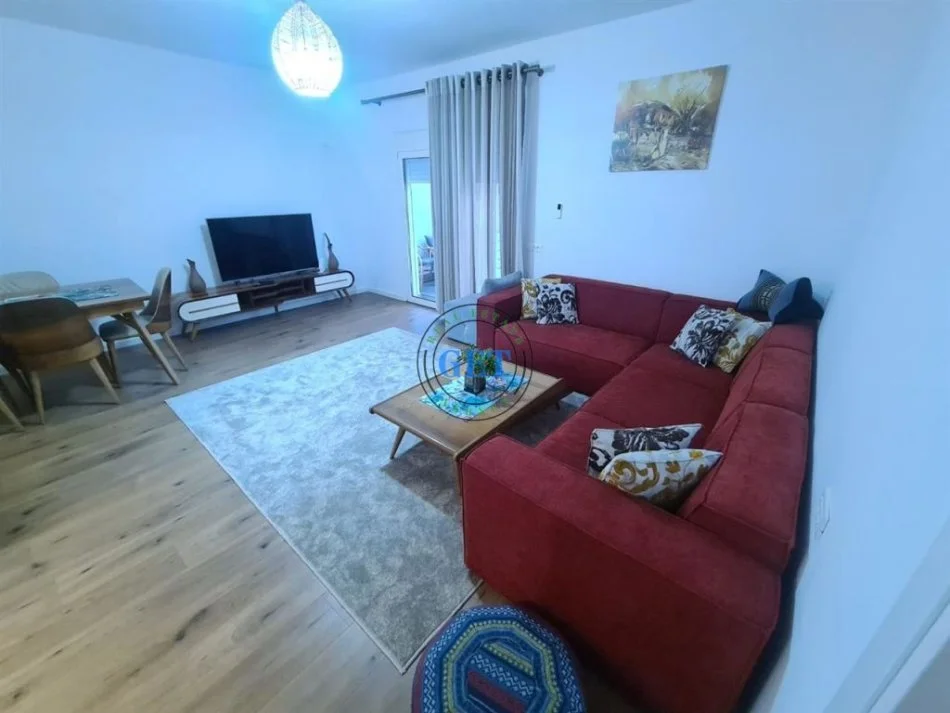 Durres, jepet me qera apartament 1+1+Ballkon Kati 1, 65 m² 500 € (Plazh Iliria)