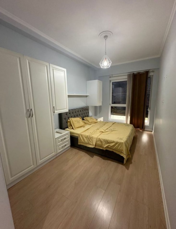 Tirane, shes apartament 1+1+Ballkon Kati 5, 60 m² 135.000 € (Kompleksi Kontakt)