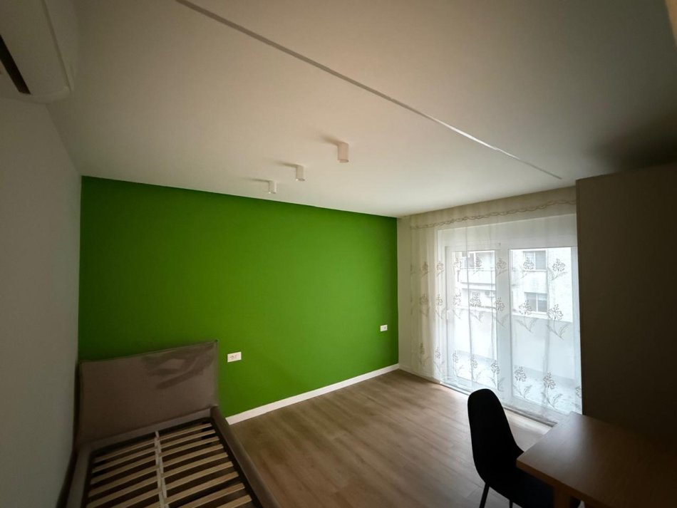 Tirane, jepet me qera apartament i ri!  2+1+Ballkon Kati 3, 80 m² 850 € (prane Poliklinikes Lagjja 9, Tirane)