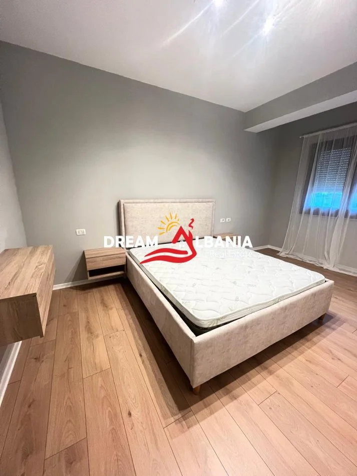 Tirane, jepet me qera apartament 2+1 , 100 m² 700 € (Selvia)