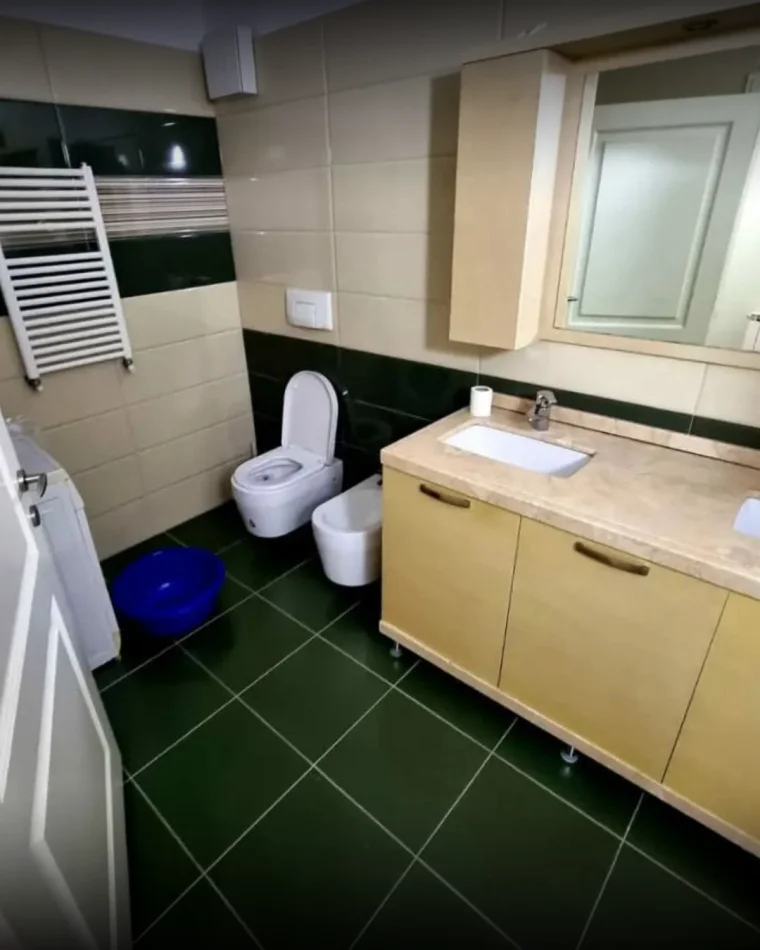 , jepet me qera apartament 2+1+Ballkon tek Nobisi