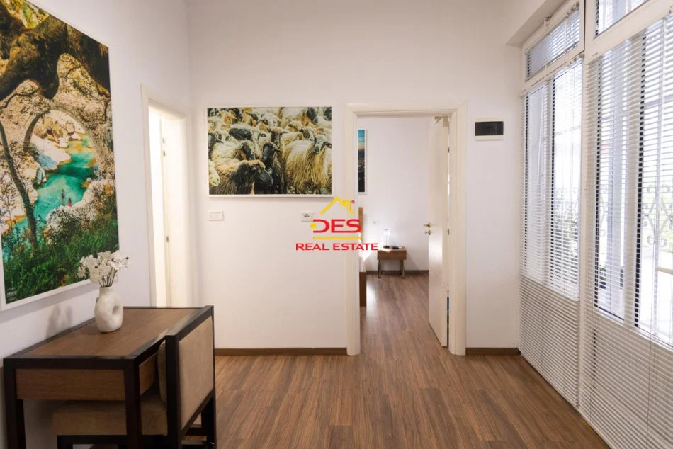 Vlore, jepet me qera shtepi 2+1+Ballkon Kati 0, 124 m² 700 € (Rruga Dreshovica)
