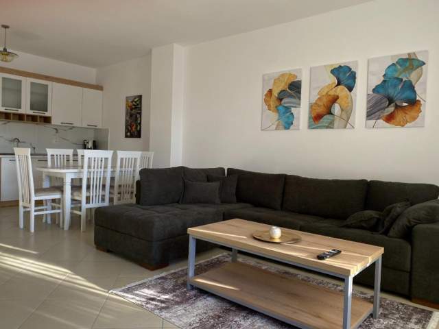 Durres, jepet me qera apartament 1+1+BLK Kati 4, 380 Euro (Shetitorja e Plazhit)
