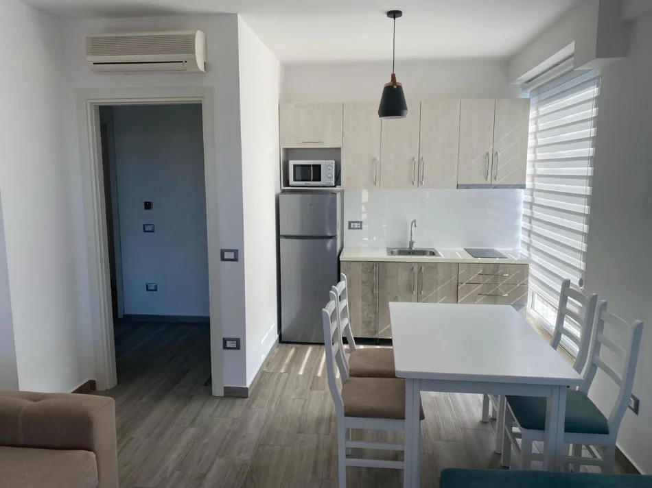 Kavaje, shitet apartament 1+1 Kati 3, 68 m² 88.400 € (Mali i Robit)
