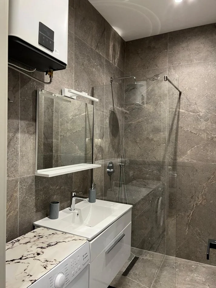 Durres, shitet garsonier 1+1 Kati 0, 95 m² 165.000 € (Plazh Durres)