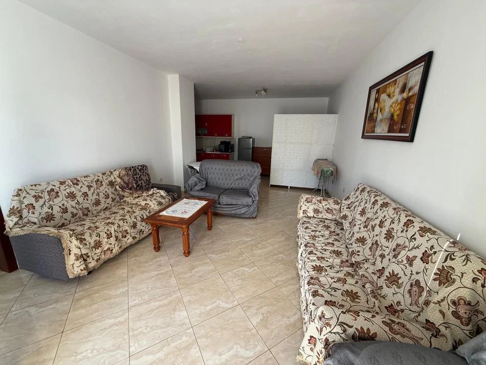 Tirane, jepet me qera apartament 2+1 Kati 8, 98 m² 450 € (Nela 6)