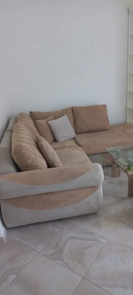 Tirane, jepet me qera apartament 1+1 Kati 5, 58 m² 380 € (rruga muhamet deliu)