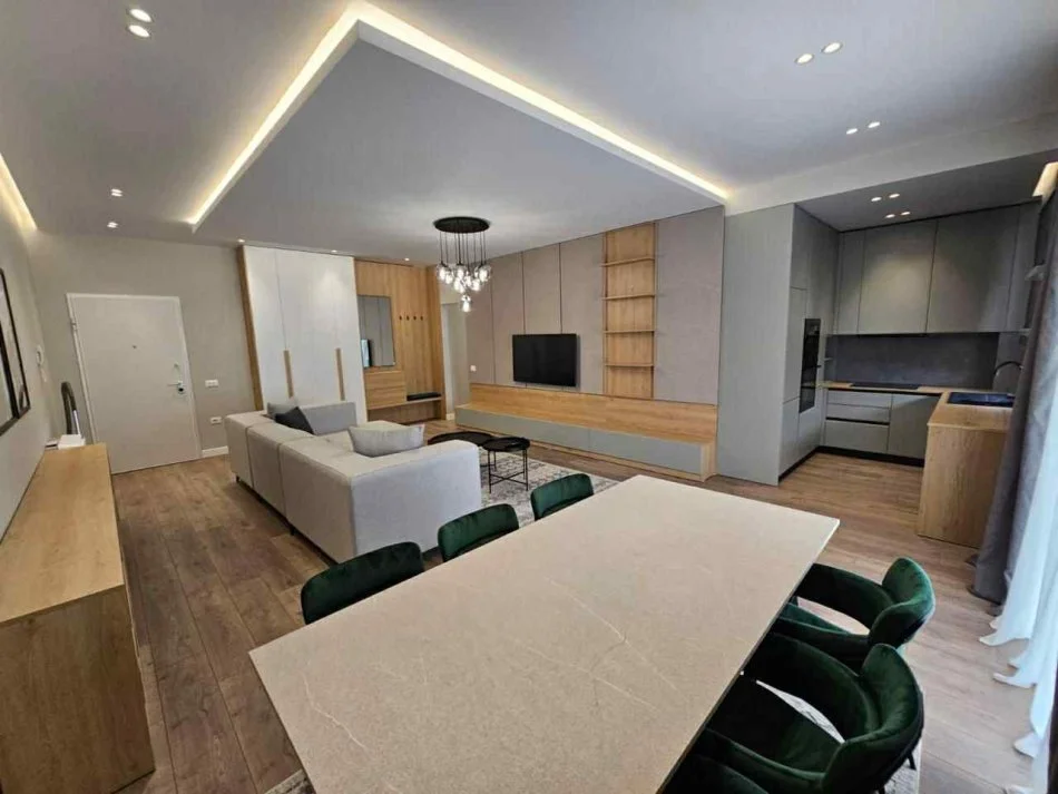 Tirane, jepet me qera apartament 3+1+Ballkon Kati 2, 130 m² 1.500 € (RRUGA SELITE E VJETER,KOPSHTI BOTANIK)