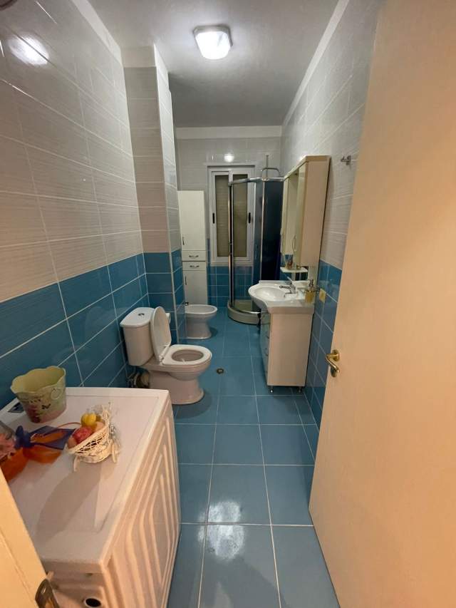 Tirane, jepet me qera apartament 2+1+A+BLK Kati 3, 100 m² 450 Euro (Fresk)