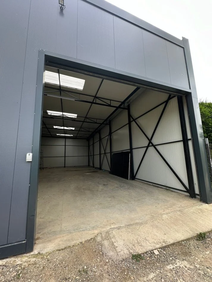 Tirane, jepet me qera ambjent biznesi Kati 0, 205 m² 600 € (Autostrada Tirane - Durres)