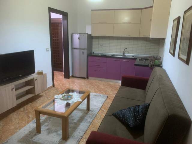 Tirane, jepet me qera apartament 1+1+A+BLK Kati 5, 56 m² 200 Euro (fresk)