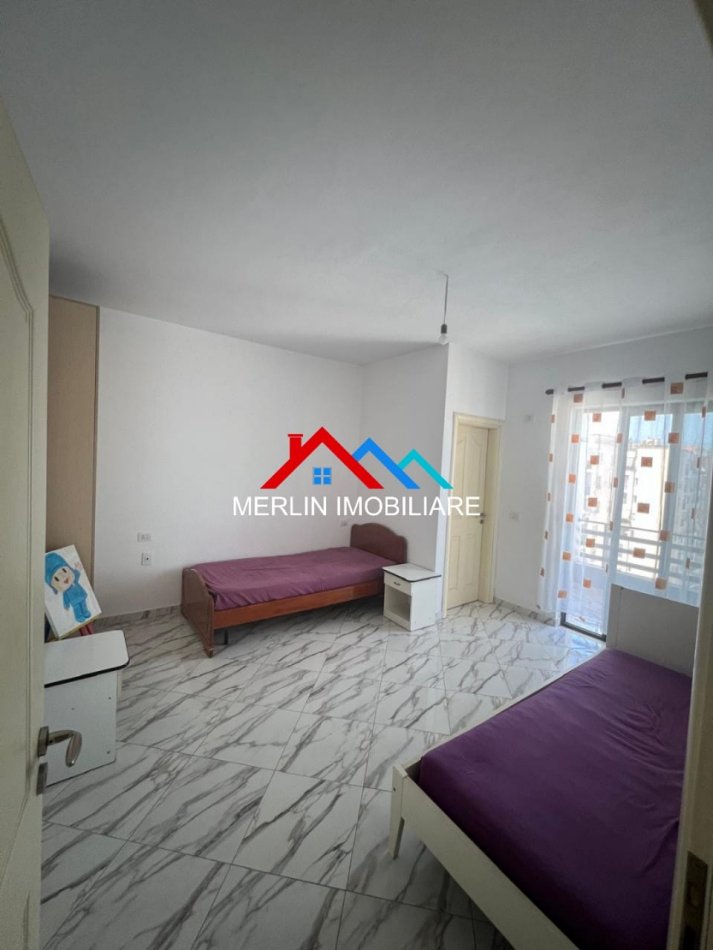 Tirane, jepet me qera apartament 2+1+Ballkon Kati 7, 95 m² 514 € (RRUGA SABAUDIN GABRANI,YZBERISHT)