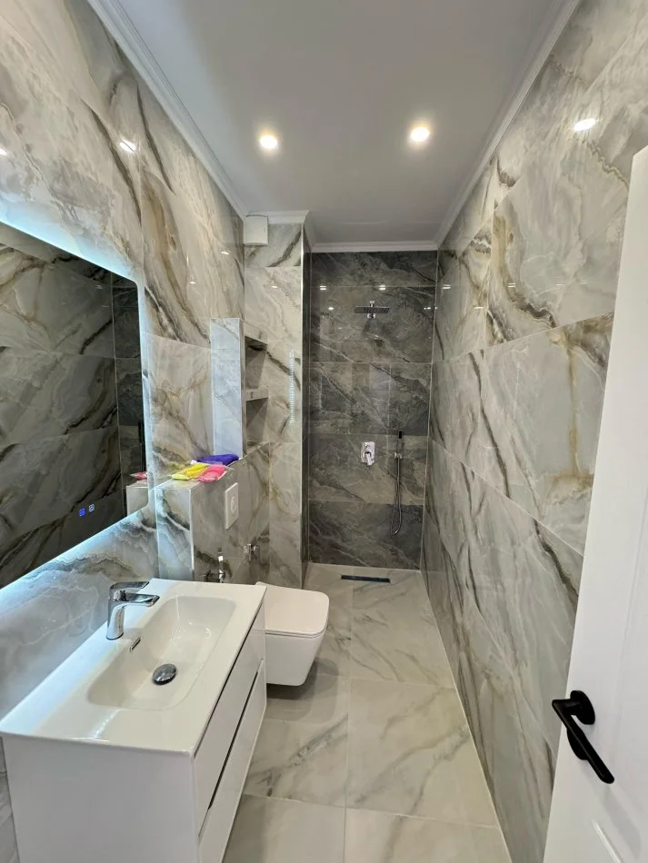 Tirane, shitet apartament 1+1+Ballkon Kati 5, 56 m² 88.000 € (Astir)