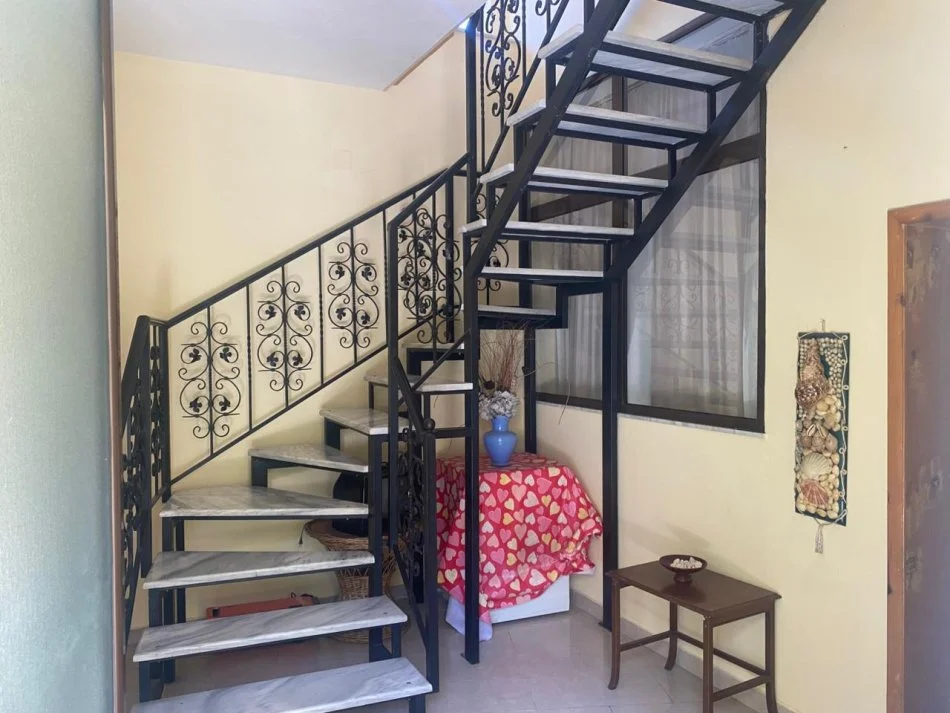 Tirane, jepet me qera apartament 2+1+Ballkon Kati 2, 90 m² 550 €