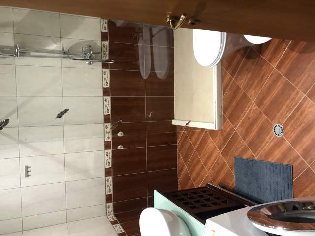 Tirane, jepet me qera apartament 2+1+BLK Kati 4, 120 m² 650 Euro (bllok)
