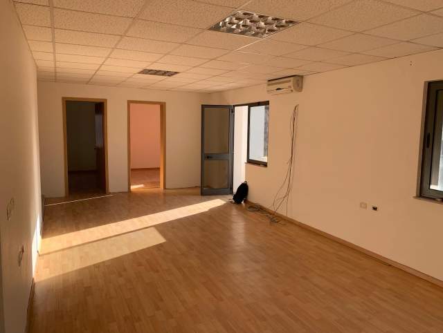 Tirane, shitet apartament 2+1+BLK Kati 4, 101 m² 128.000 Euro (Stadiumi Dinamo)