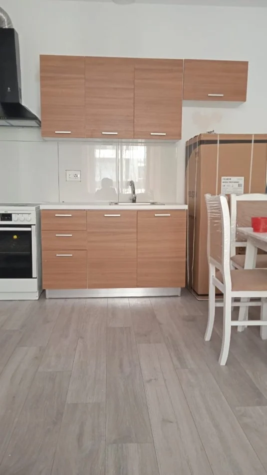 Shqiperi, jepet me qera apartament 1+1+Ballkon Kati 5, 65 m² 330 € (Univers City I sapomobiluar)